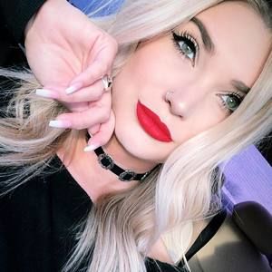 Meet your Posher, Lexi